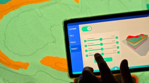 Interaktiver Sandkasten AR-Sandbox 10 Interaktiver Sandkasten AR-Sandbox 10